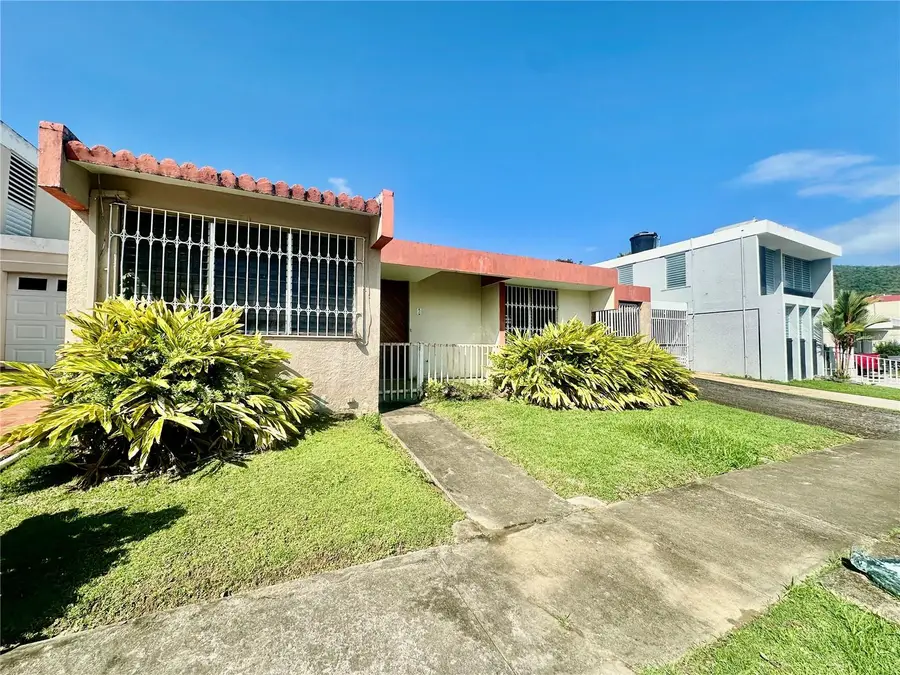 j14 Granadillo Arbolada J14 Granadillo Arbolada, Caguas, PR 00727 - #2