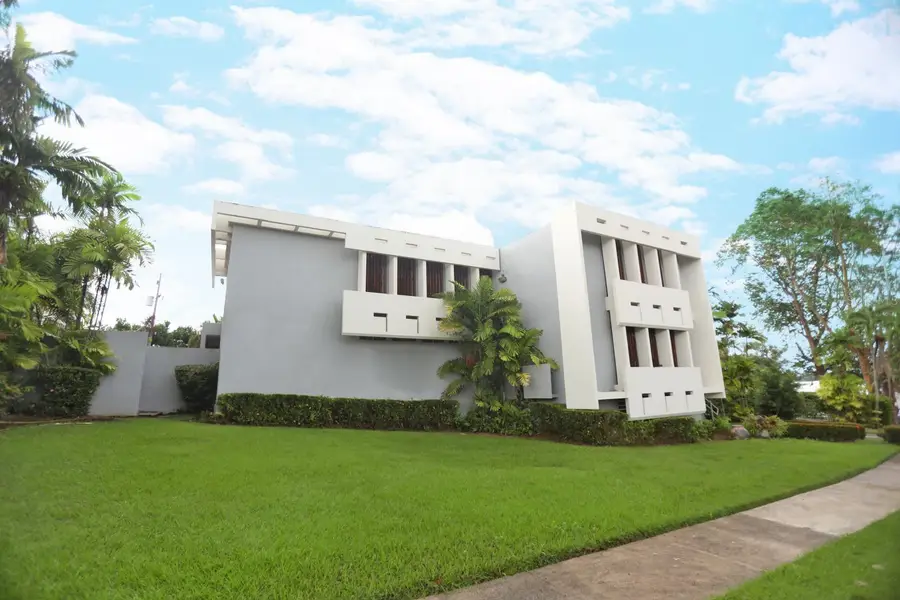 Petunia Santa Maria, San Juan, PR 00927 - #2