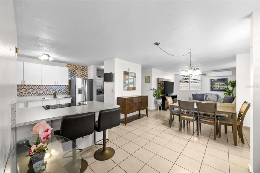 118 C. Las Flores #202, San Juan, PR 00912 - #2