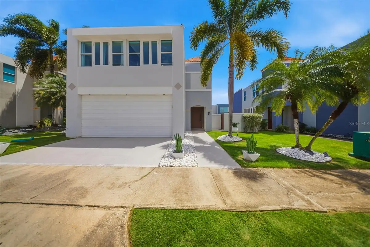 85 Cielo Esmeralda Street, Vega Alta, PR 00692 - #1