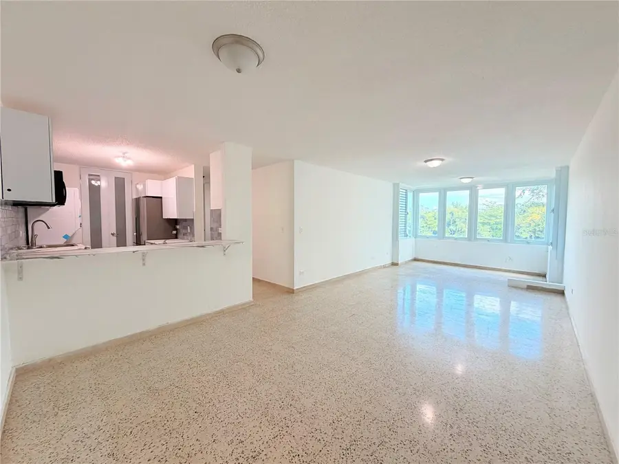 Cond. Laguna Gardens 2 Ave Laguna #3D, Carolina, PR 00979 - #2