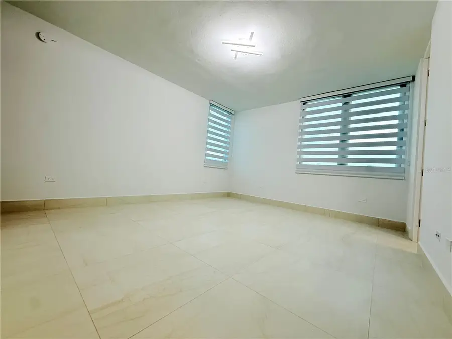 URB RIVERIA PARKVIEW Calle Jasper #122, Bayamon, PR 00959 - #3