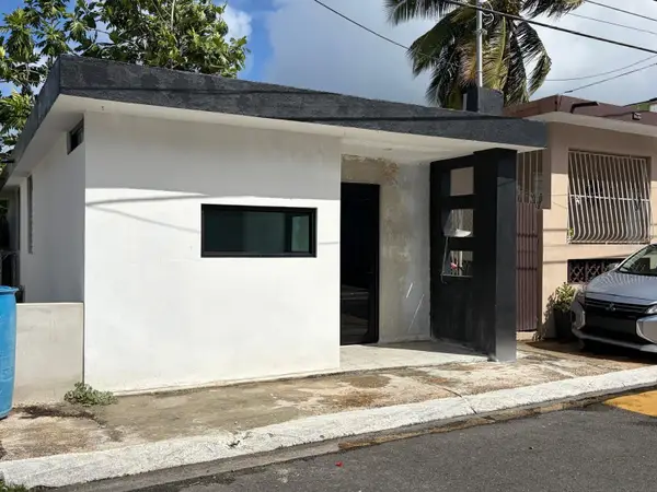 Solar 60 Barbosa St, CATANO, PR 00962