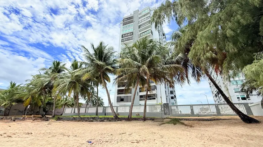37 Isla Verde Ave. #203, Carolina, PR 00979 - #2