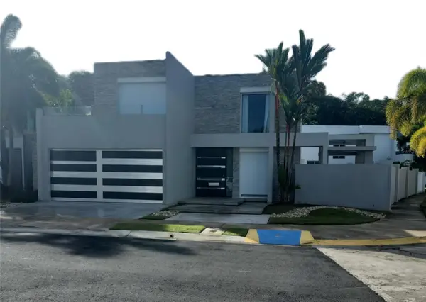 4 Adonidia #HH39, BAYAMON, PR 00956
