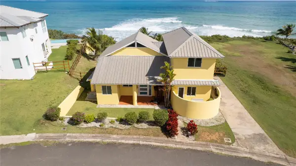 5 Beach Village, VIEQUES, PR 00765
