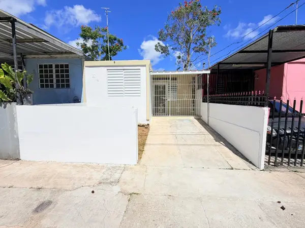 4 Calle, CAROLINA, PR 00987