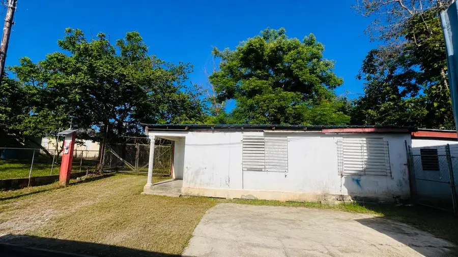 CO Villa Caridad Amparo St. #D-10, Carolina, PR 00985 - #2