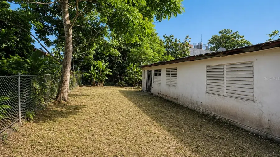 CO Villa Caridad Amparo St. #D-10, Carolina, PR 00985 - #3