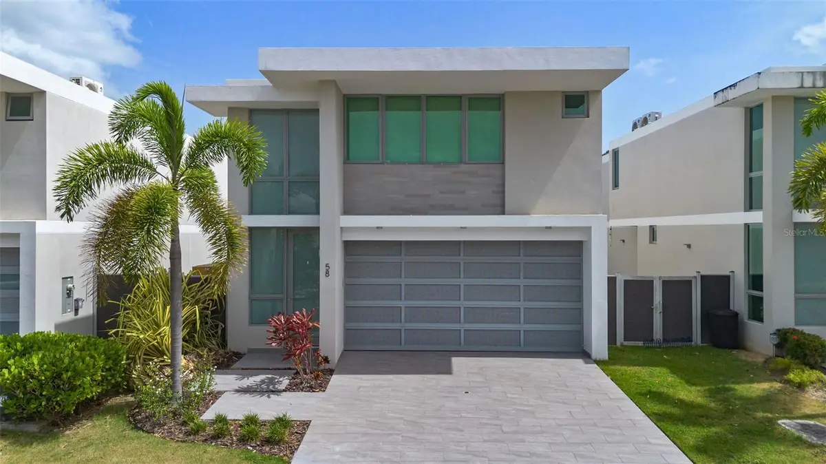 Riviera 58 Central Park Street, Bayamon, PR 00959 - #1