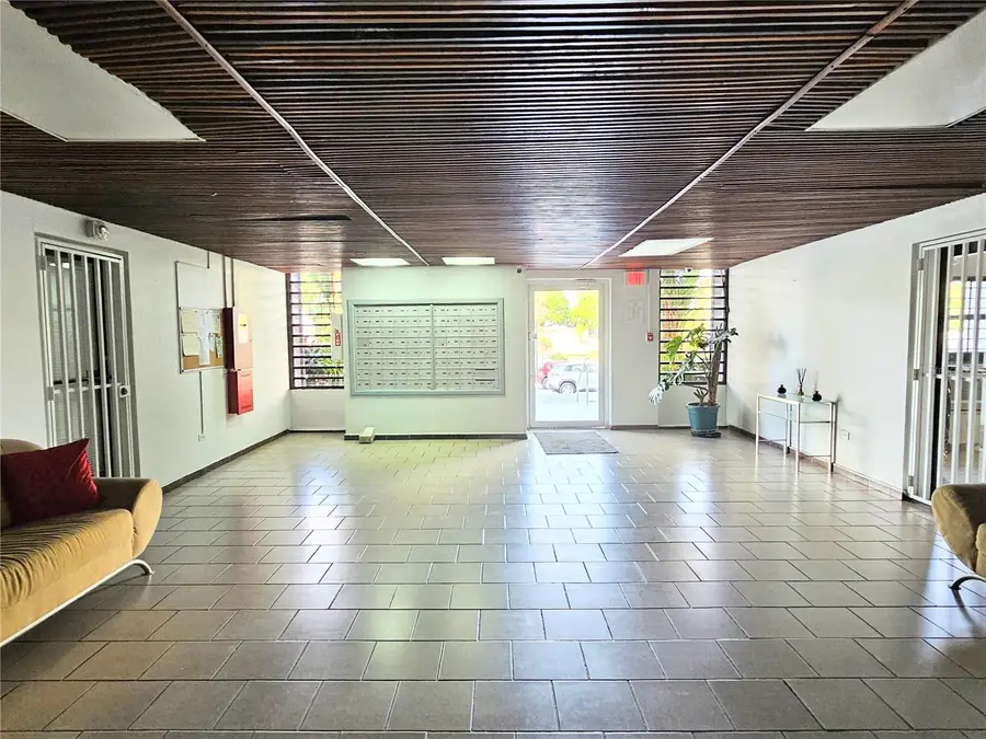 J10 San Patricio Avenue #406, Guaynabo, PR 00968 - #3