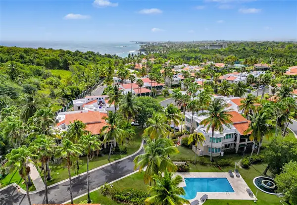 86 Lakeside Villas A-B2 86 Lakeside Villas A-b2, VEGA ALTA, PR 00692