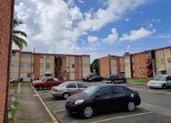 PR-874 Cond. Los Naranjales #215, CAROLINA, PR 00985