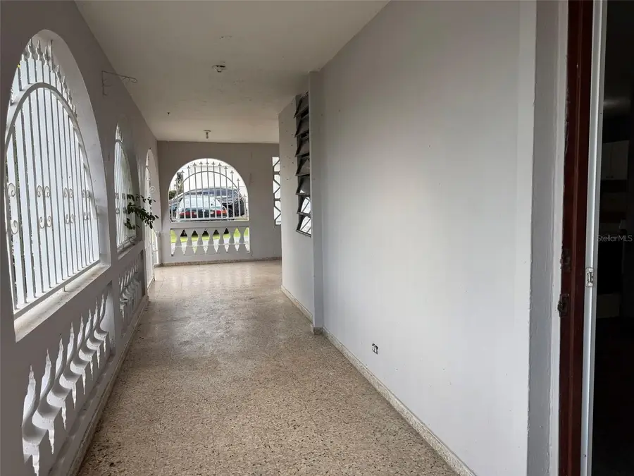 Calle 5 Blq 4 J 21 Villas Del Rey, Caguas, PR 00725 - #2