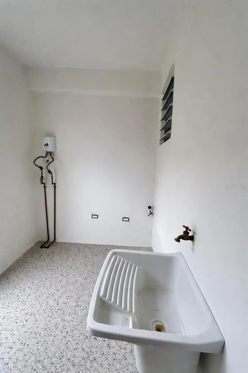 Manuel Fernandez Juncos #151, Toa Alta, PR 00953 - #2
