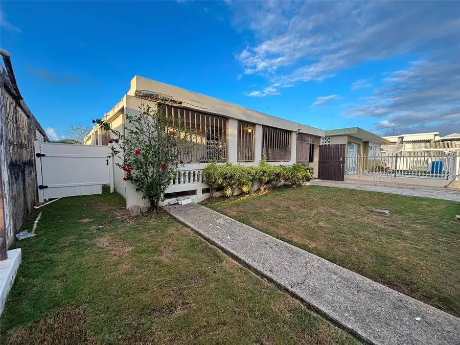 689 Cancer St Venus Gardens, San Juan, PR 00926 - #2