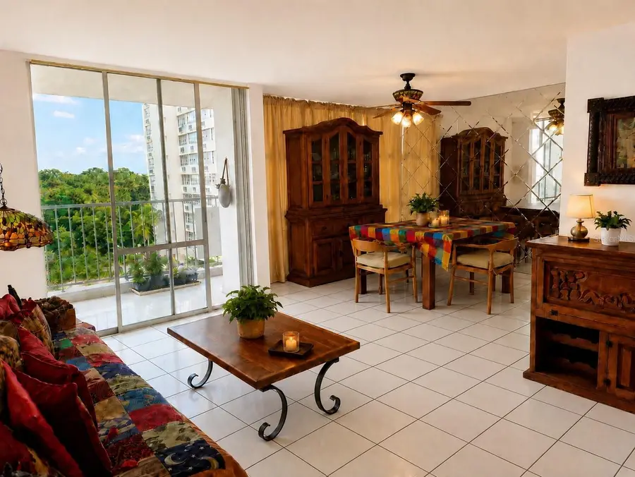 6400 Av. Isla Verde #4J, Carolina, PR 00979 - #2