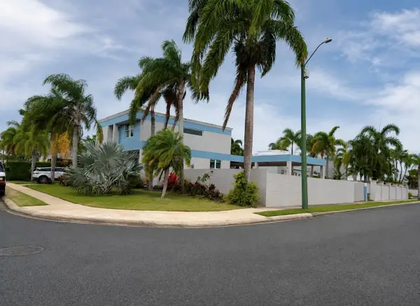 B-10 Paseo Del Mar, DORADO, PR 00646