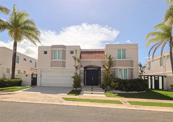 527 Mar Caribe St, DORADO, PR 00646