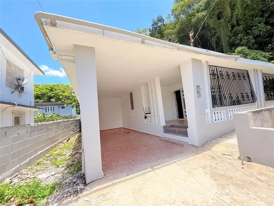 77 Tulipn Pmpanos, Vega Alta, PR 00692 - #3