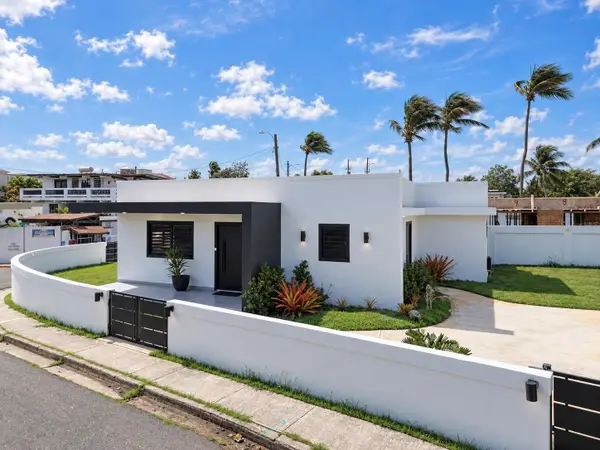 89B Calle Kennedy Bo. Mameyal, DORADO, PR 00646