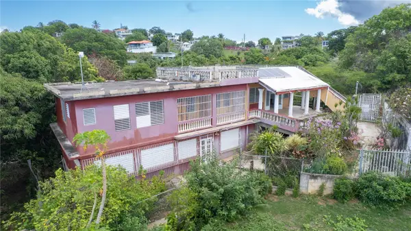 524 Comm Santa Maria, VIEQUES, PR 00765