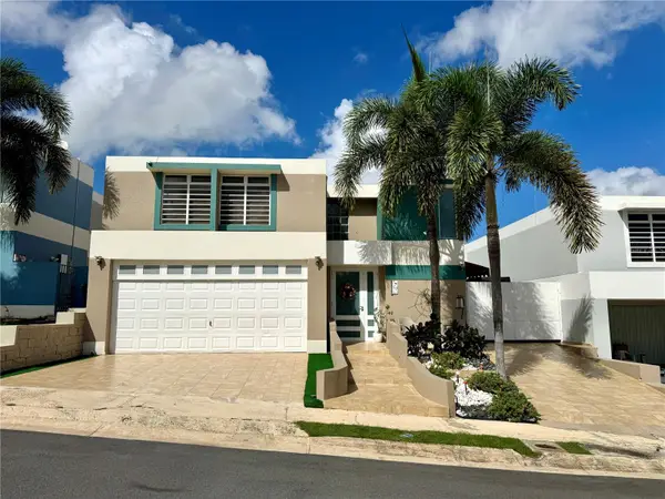 PASEO ALTAVISTA Paseo Largo, TOA ALTA, PR 00953