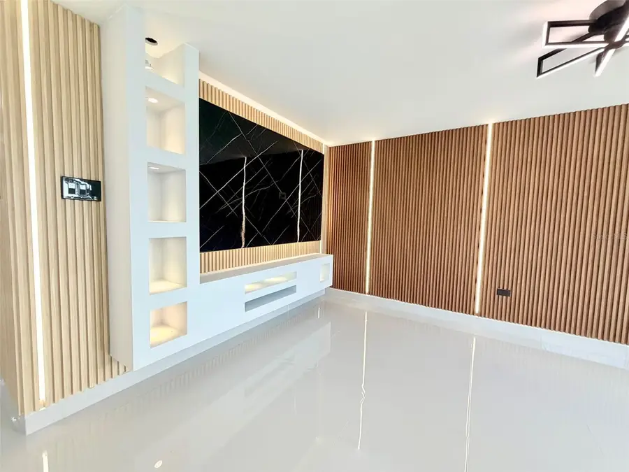 5 Urb. Jos Severo Quiones, Carolina, PR 00985 - #3