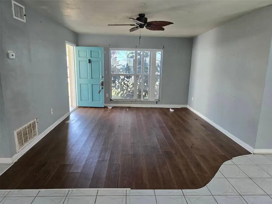 942 Abeto Street Ne, Palm Bay, FL 32905 - Image #3