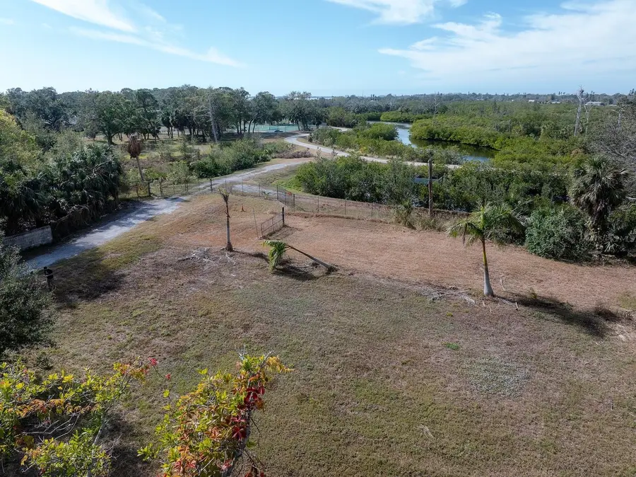 3847 30th Avenue S, Saint Petersburg, FL 33711 - #3