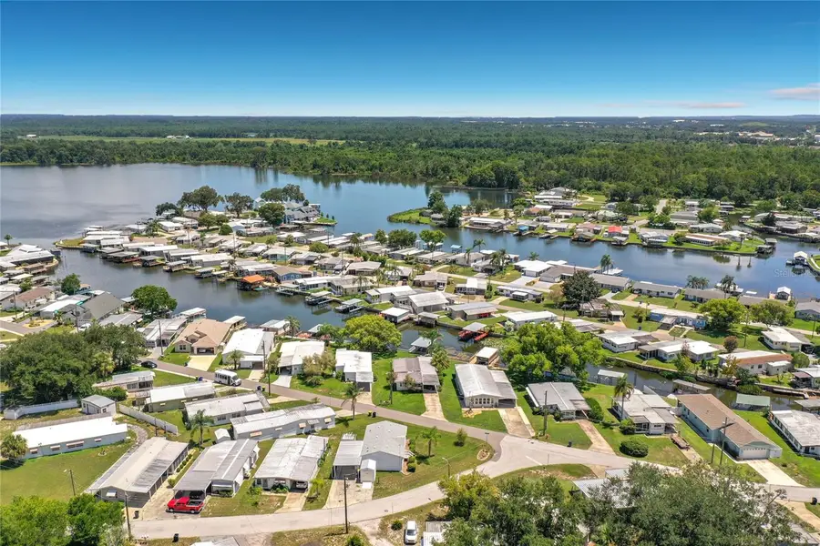 1521 Lakeview Drive, Tavares, FL 32778 - #3