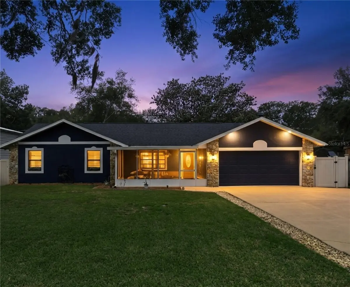 27627 Lois Drive, Tavares, FL 32778 - #1