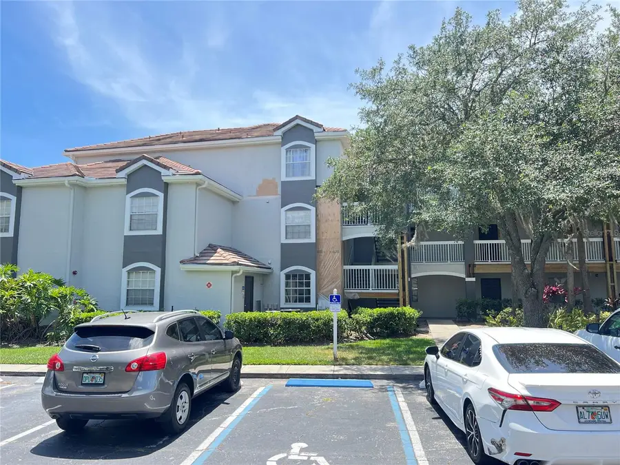 13941 Fairway Island Dr Drive #713, Orlando, FL 32837 - Image #2