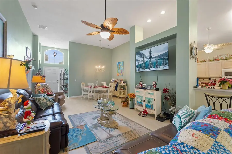 642 Vista Oaks Way, Davenport, FL 33837 - Image #3