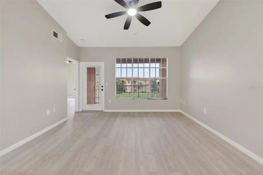 5572 Metrowest Boulevard #304, Orlando, FL 32811 - Image #3