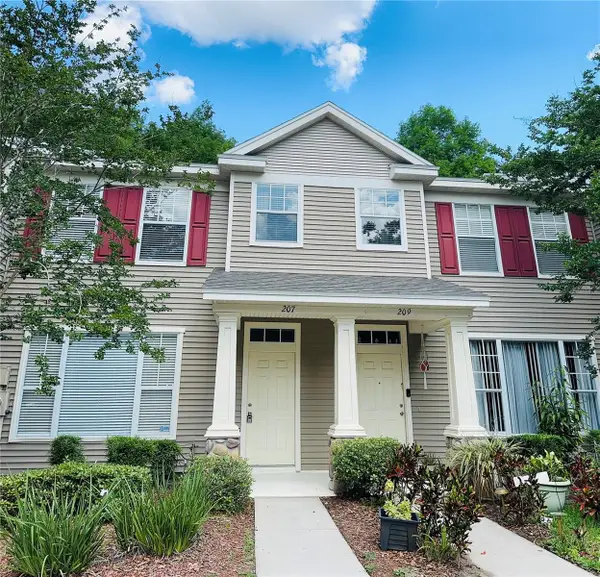 207 Golden Pond Court, VALRICO, FL 33594