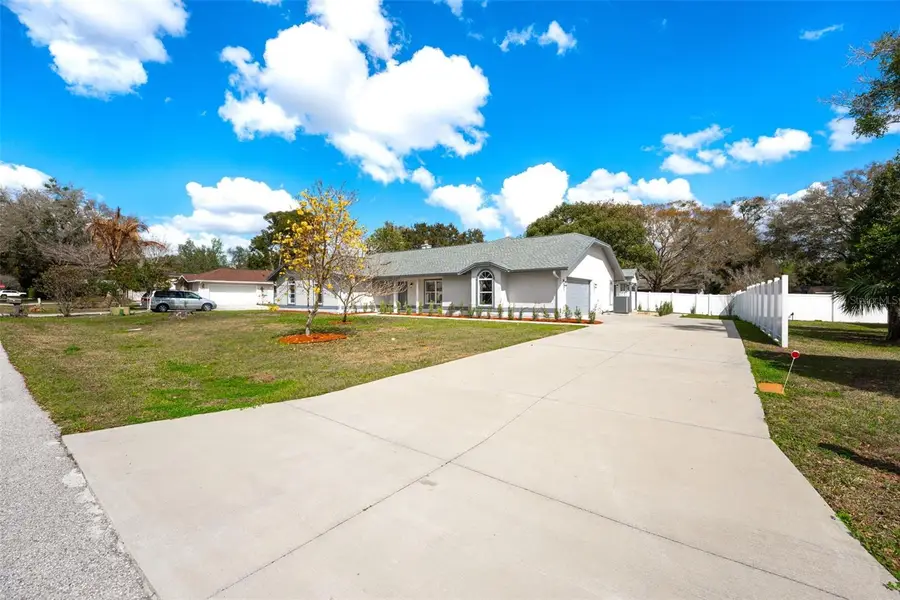 5521 Oak Street, Mount Dora, FL 32757 - #2