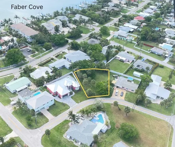 Coral Circle, FORT PIERCE, FL 34949