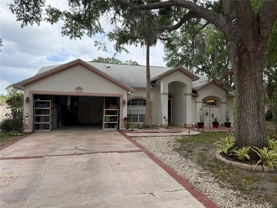 9508 Glenpointe Drive, Riverview, FL 33569 - #2
