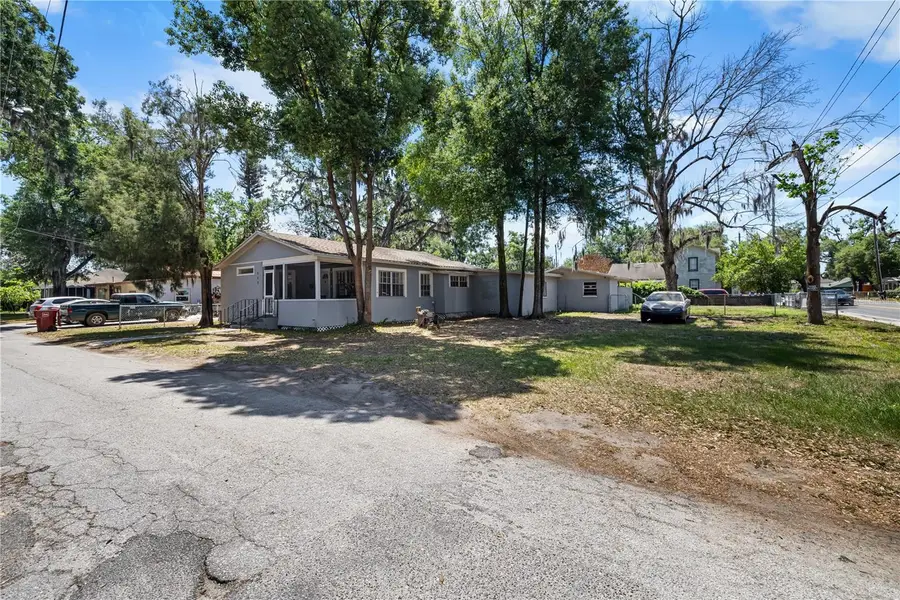 117 W Strickland Street, Plant City, FL 33563 - #3