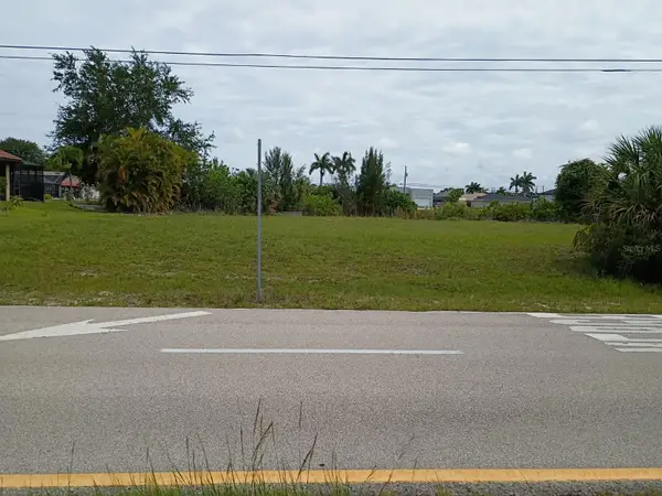 2915 Diplomat Parkway W, CAPE CORAL, FL 33993