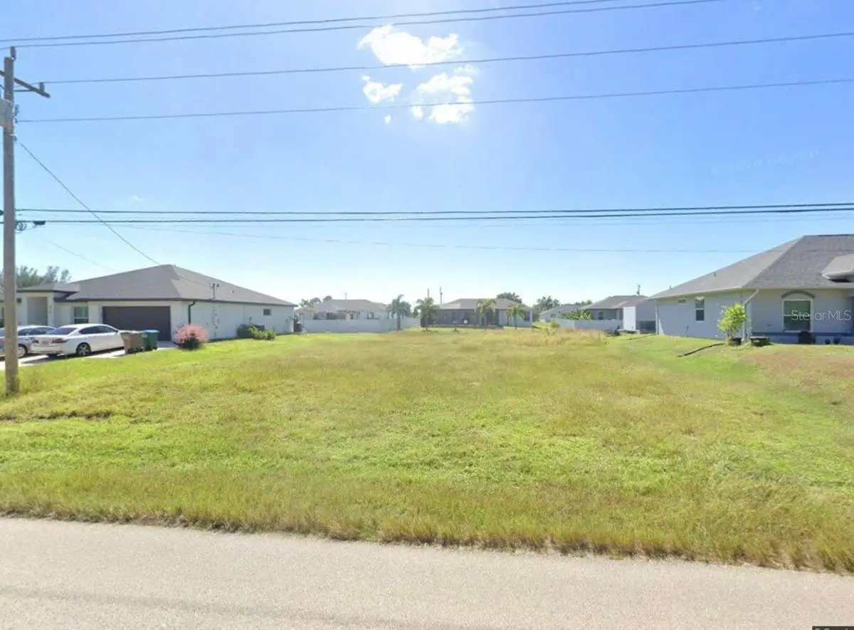 406 Jacaranda Pkwy E, Cape Coral, FL 33909 - #1