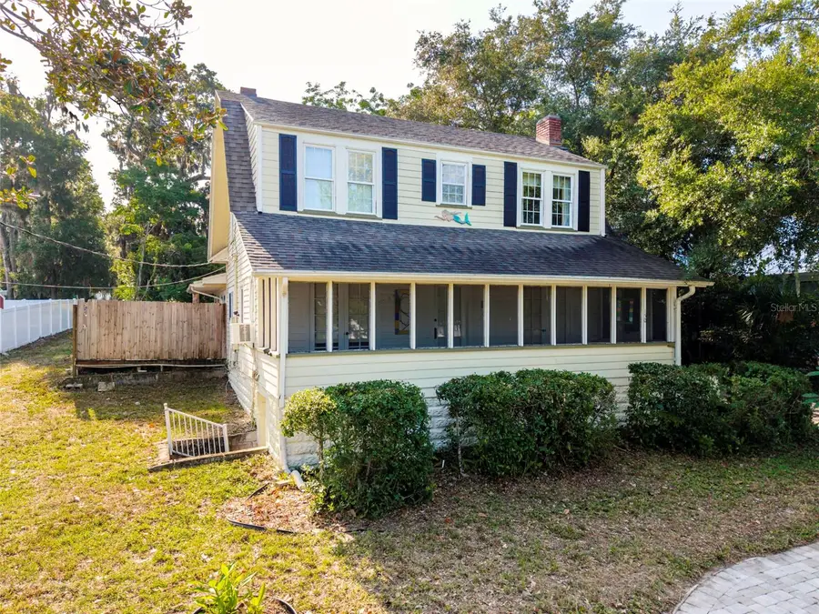150 S Clayton Street, Mount Dora, FL 32757 - #2