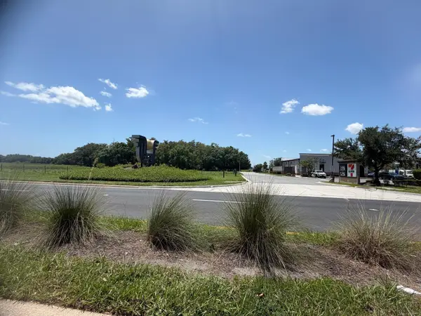 576 Tradeport Drive, ORLANDO, FL 32824