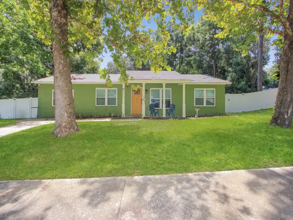 2011 Nancy Ann Terrace, OCOEE, FL 34761