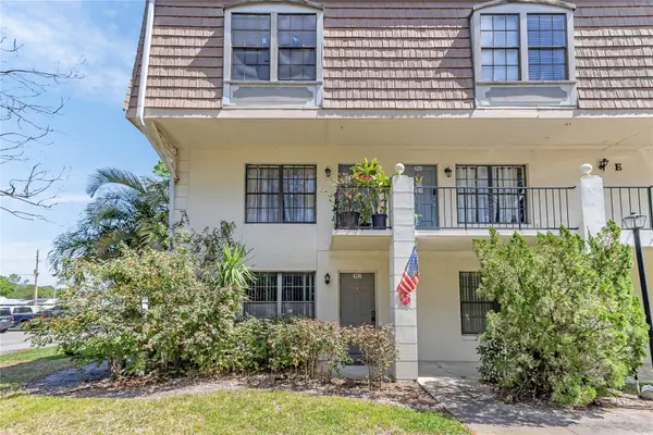 5912 Village Circle #5912, ORLANDO, FL 32822