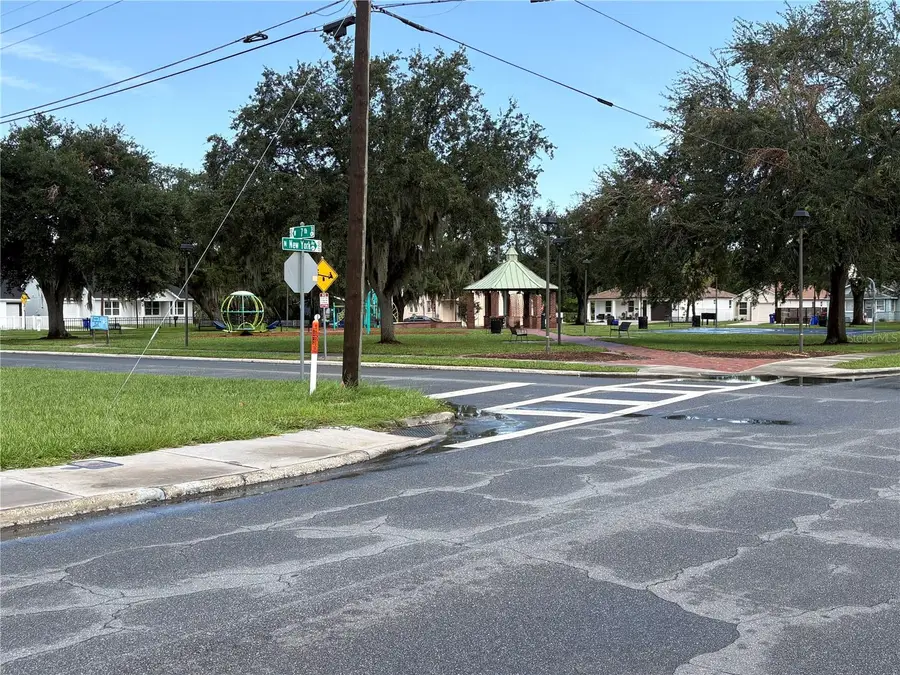 1233 N New York Avenue, Lakeland, FL 33805 - #3