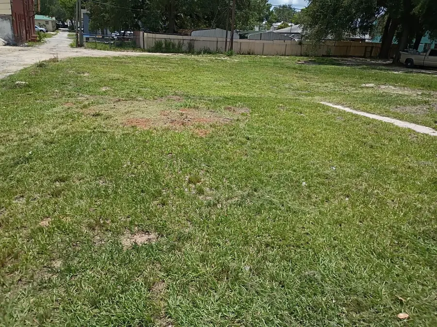 15 W Sessoms Avenue, Lake Wales, FL 33853 - #3