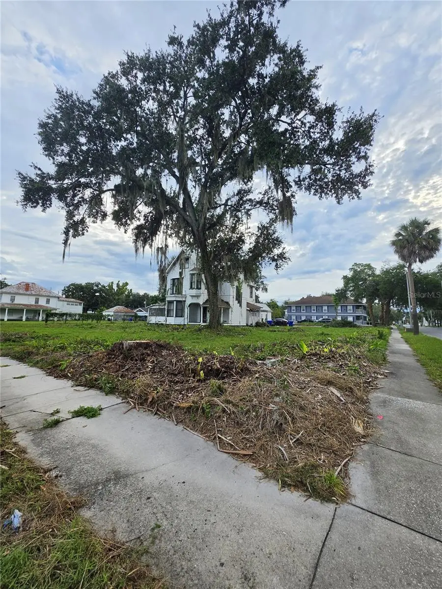 206 S Vernon Avenue, Kissimmee, FL 34741 - #1