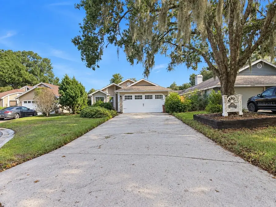 1446 Walden Oaks Place, Plant City, FL 33563 - #2